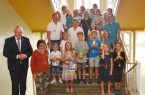 Zum Abschluss des Sommerleseclubs wurden die kreativsten Teilnehmerinnen und Teilnehmer mit einem „Lese-Oskar“ belohnt. Foto: Stadt Höxter