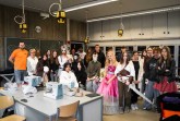 Foto Cosplay (Lippe Bildung eG): Die Gruppe des Pilotkurses im vergangenen Herbst mit ihren selbstkreierten Kostümen.