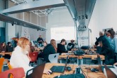 Foto MINT-Cosplay (Rapschool NRW): Schülerinnen und Schüler im Schülerlabor der Hochschule Bielefeld.