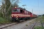 Auch im historischen Speisewagen der Landeseisenbahn wird am 30.08.2025 Bier ausgeschenkt. (© Golo Kahlert)