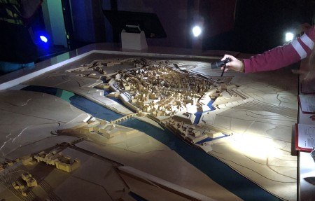 Mit der Taschenlampe durch das dunkle Museum © Mindener Museum