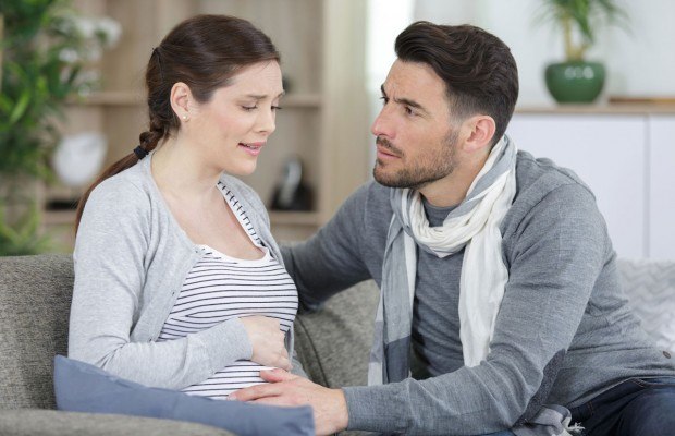 Angehörige sind oft die wichtigste Stütze für depressiv Erkrankte. Um die Krankheit zu verstehen und sich selbst nicht zu überfordern, bietet der AOK-Familiencoach Depression wertvolle Unterstützung. Foto:AOK/Colourbox/hfr.