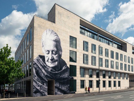 BU siehe Ende des Artikels