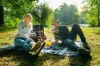 Die Führung „Der Botanische Garten – Eine Reise für die Sinne!“ ist nicht nur eine Entdeckungsreise, sondern auch ein Moment der Ruhe und des Genusses. © Teutoburger Wald Tourismus, Patrick Gawandtka
