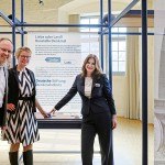 Foto zeigt von links: Martin Kämper (Denkmalpfleger der Stadt Lemgo), Silvia Herrmann (Leiterin des Weserrenaissance-Museums Schloss Brake) und Eva Masthoff von der Deutschen Stiftung Denkmalschutz. Foto: Roland Rossner / Deutsche Stiftung Denkmalschutz.