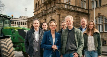 von links: Heinrich Rösener, Jens Kramer, Dr. Christiana Bauer, Bernd Upmeier zu Belzen, Hermann Dedert, Matthias Kleimann, Birgit Schroers. Foto: Adrian Stein