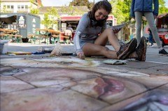 Impressionen vom Street-Art-Festival 2025 und der Parklandschaft des Gütersloher Frühling 2026. © Lena Descher