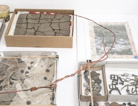 Lois Weinberger, Debris Field, 2010-2016, Installation view, © Studio Lois Weinberger and Galerie Krinzinger, Vienna, Photo: Mathias Voelzke
