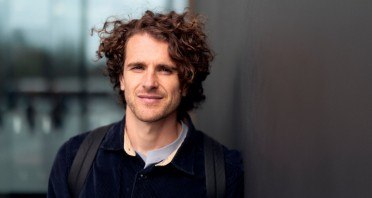 Karriere als Profifußballer hat sich Maël Corboz als Gründer von „elevengreen“ seit 2022 ein eigenes Beratungsunternehmen für nachhaltige Strategieentwicklung aufgebaut. (Foto: P. Pollmeier/HSBI)