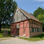 Kleine Häuser erzählen große Geschichten, wie hier das Armenhaus aus Rinkerode. Foto: LWL/Klein