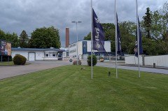 Dunkle Wolken ziehen über die Herforder Brauerei. Foto © NGG