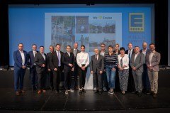 Vorstand und Aufsichtsrat der EDEKA Minden eG (v.l.): Christian Dorfmann, Stephan Wohler, Andre Hanekamp, Dirk Bruns, Tom Kutsche, Marc Kuhlmann, Ingo Kirchhoff, Eileen Dominique Klingsiek, Roland Höhne, Carl Scheidemann, Katrin Bienek, Daniela Posselt, Heidrun Wucherpfennig, Björn Fromm, Thorsten Wucherpfennig, Mark Rosenkranz und Ulf-U. Plath. © EDEKA Minden-Hannover / Thomas Meinicke