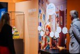 Grund zum Feiern: Zum Ehrentag des Grundgesetzes lädt das Kloster Dalheim zu einem kostenfreien Besuch in die frisch eröffnete Sonderausstellung "Die Macht der Regeln! Zwischen Freiheit und Kontrolle" ein. Foto: LWL/Besim Mazhiqi