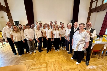 Zahlreiche ehrenamtliche Helferinnen und Helfer sowie Mitarbeitende der MARCANT AG