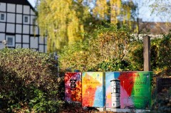Auch auf einigen Stromverteilerkästen in Gütersloh sind historisch inspirierte Motive zu finden. Foto: Lena Descher