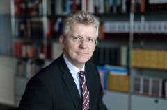 Thomas Rochell, Vorstandsvorsitzender des Apothekerverbandes Westfalen-Lippe (AVWL), begrüßt die Erhöhung des Apothekenhonorars und warnt zugleich vor einer geplanten erneuten Kürzung. (Foto: AVWL/Tronquet)