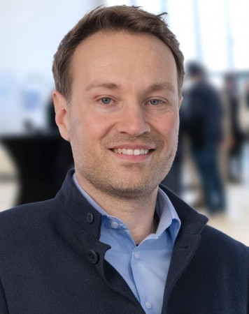 Stefan Hindrichs, Geschäftsführer der d.u.h.Group: „Durch die Verbindung der Produkte dieses führenden Softwareherstellers mit unseren Beratungs-, Implementierungs- und Dienstleistungskompetenzen schaffen wir einen echten Mehrwert und ebnen unseren Kunden den Weg durch die digitale Transformation.“ © Peter Kemptner