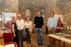 Das Ausstellungsteam v.l.n.r.: Kuratorin Johanna Hersh, Museumsleiter Dr. Martin Kroker, Stadtarchäologin Dr. Sveva Gai und die wissenschaftlichen Volontäre Jakob Heymann und Christoph Lehnert