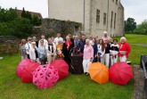 BU Kultursommer02: Organisatoren, Unterstützer, Künstlerinnen und Künstler stellten jetzt im Burgmuseum des Heimatvereins Horn das Programm vor. Die Reihe wird unterstützt durch die Stadt Horn-Bad Meinberg den Energieversorger westenergie, das Autohaus Stricker, Marktkauf Konrad, Theil Schulbedarf, Kneho-Lacke sowie die Sparkasse in Horn-Bad Meinberg und die Volksbank Detmold. Foto: Privat