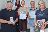 Das Team der Digitalbegleitung v. l. n. r.: Furkan Tasatan, Janine Walter, Madeleine Schwichtenhövel (DRK), Christian Kaulich, Anke Fuchs 
© DeineDiakonie