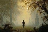 KI-generierte Darstellung eines einzelnen Spaziergängers in einem nebligen Park mit großen Bäumen und steinernen Denkmälern.