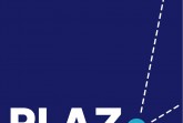 PLAZ-Logo: weiße Buchstaben „PLAZ“ auf dunkelblauem Hintergrund mit türkisfarbenem Kreis und weißen gestrichelten Linien.
