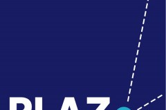 PLAZ-Logo: weiße Buchstaben „PLAZ“ auf dunkelblauem Hintergrund mit türkisfarbenem Kreis und weißen gestrichelten Linien.
