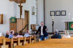 Stadtführer Louis Lersmacher lädt bei seiner Quiztour zum Rätseln und Schmunzeln ein. Foto: Daniela Toman.