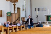 Stadtführer Louis Lersmacher lädt bei seiner Quiztour zum Rätseln und Schmunzeln ein. Foto: Daniela Toman.
